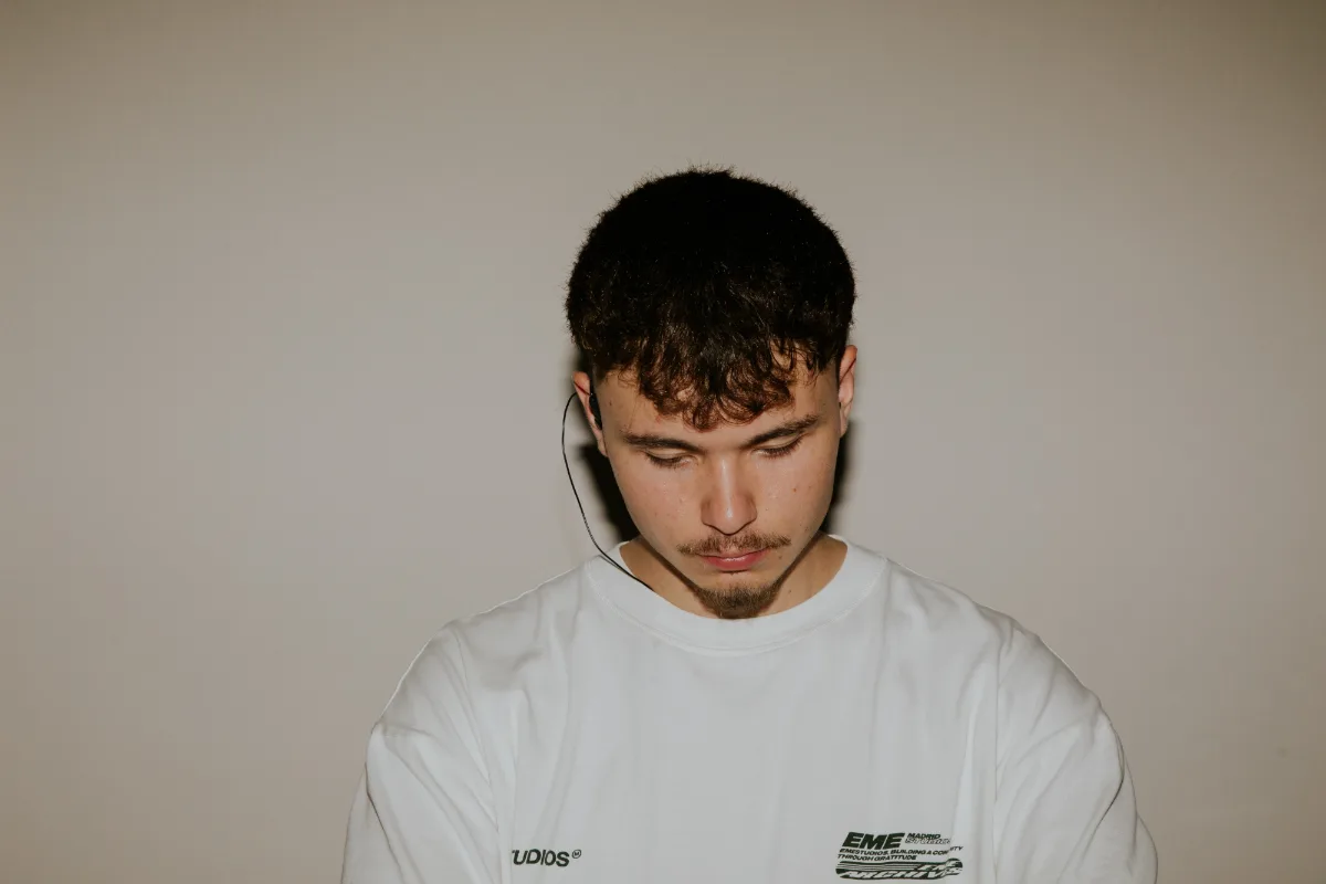LAZONA X KAOS foto 5
